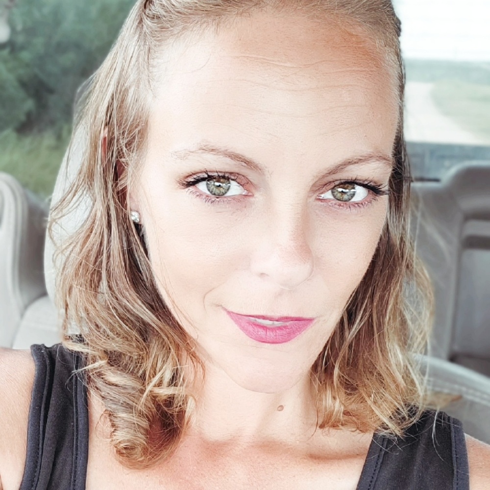 Meet your Posher, Jaclyn